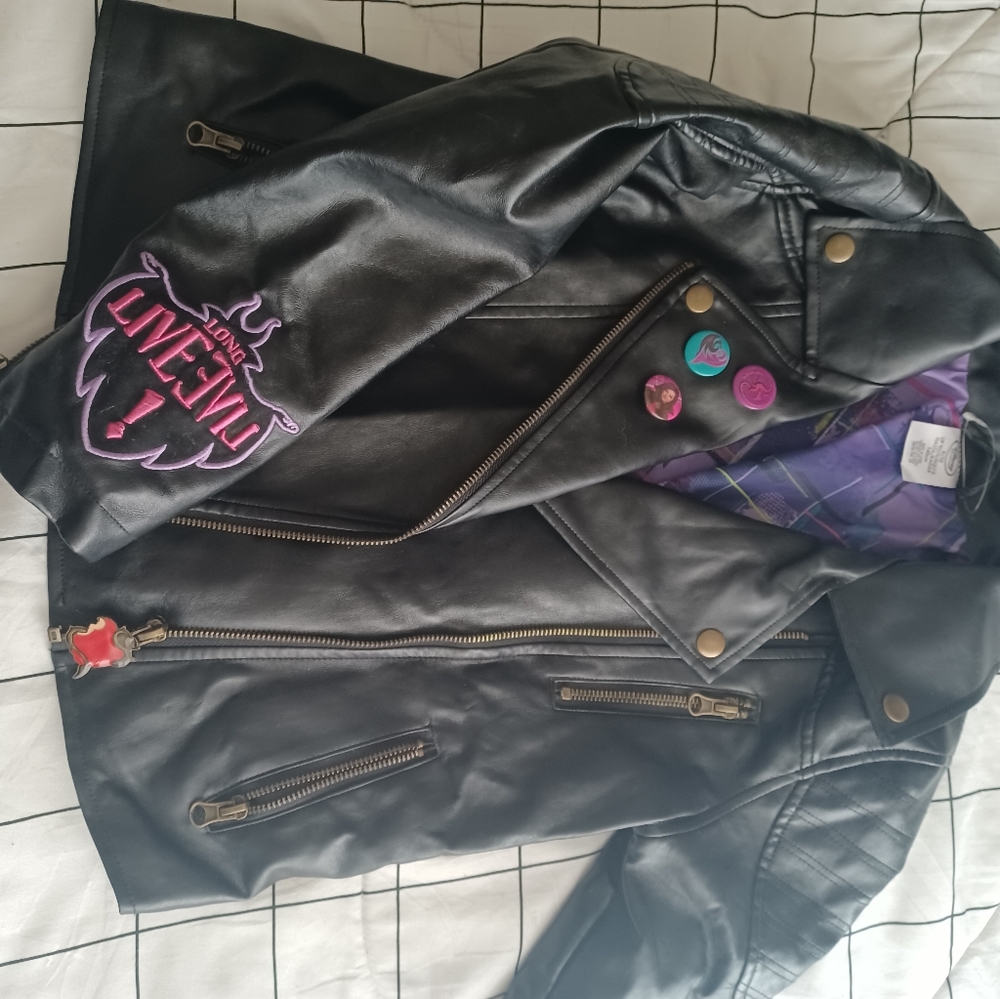 Jcpenney disney descendants Mal cosplay jacket